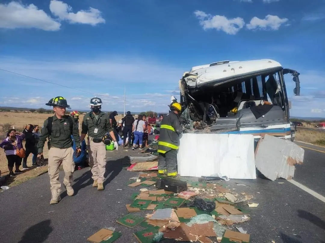 Veracruzanos accidentados en carretera de Zacatecas