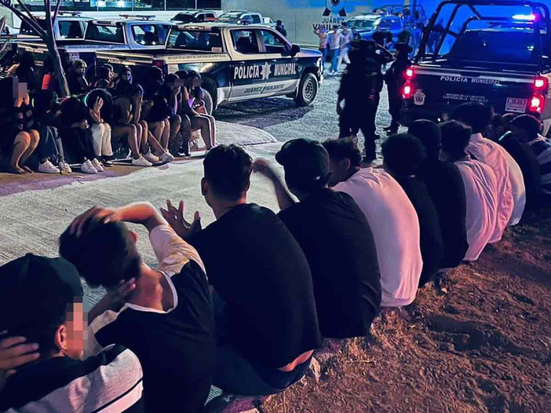 Policía les arruina la fiesta a 119 chamacos que bebían a placer en fiesta clandestina