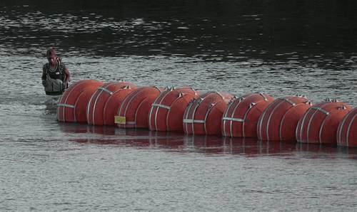 Hallan a dos personas sin vida en el río Bravo; una atorada en las boyas