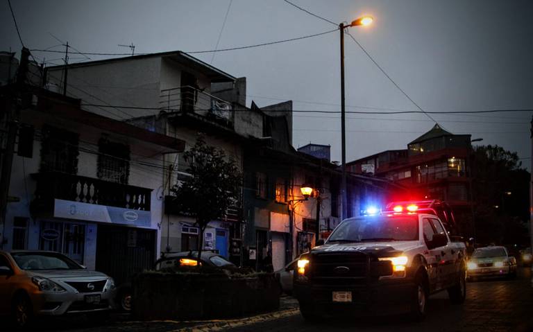 Mujer muer3 tras caer de un tercer piso en Xalapa; FGE investiga caso