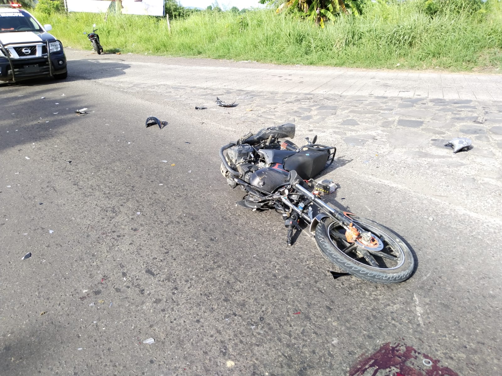 🚨 Motociclista gravemente lesionado tras fuerte accidente.