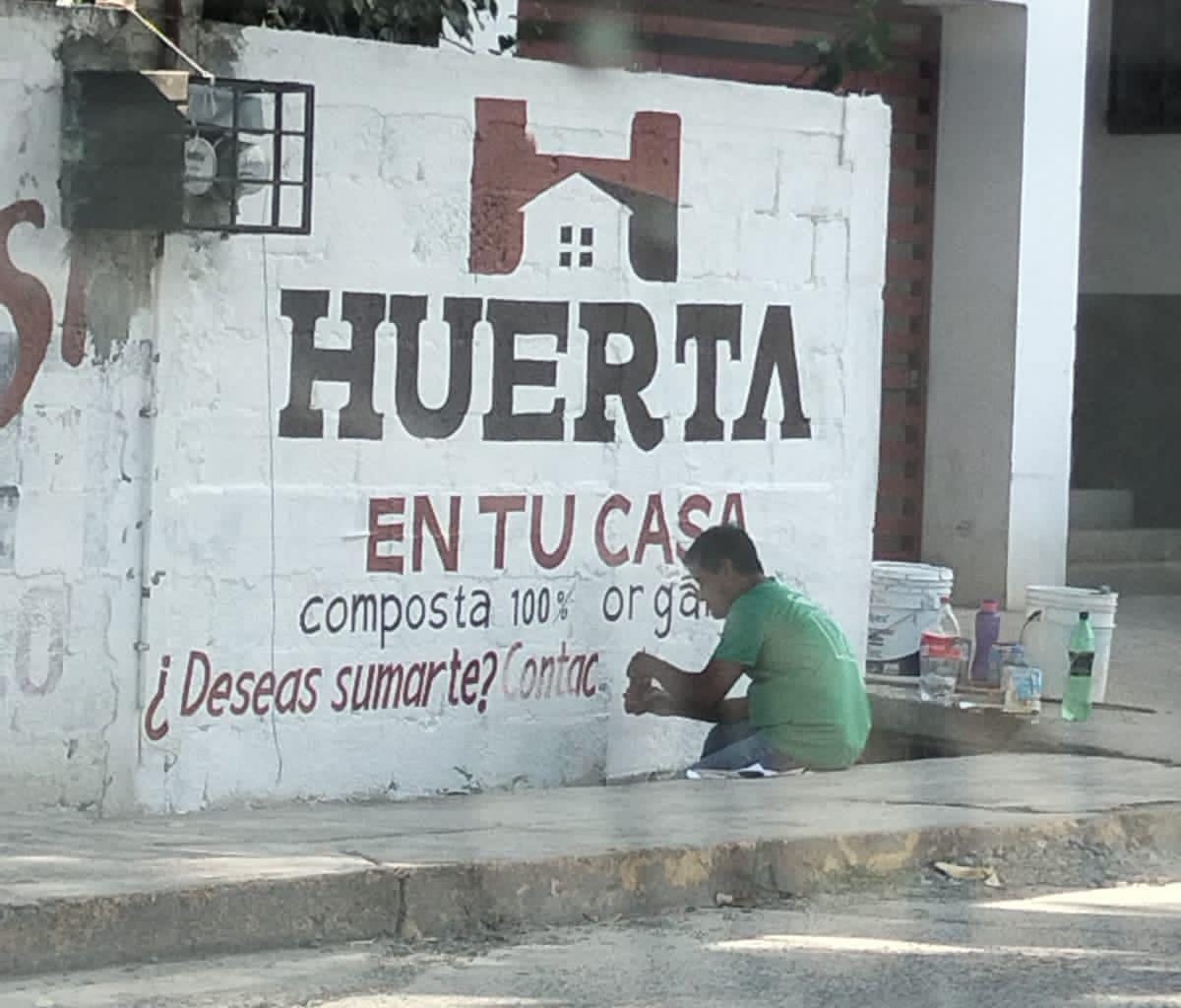 Manuel Huerta.. Igualito de trompudo que Bola 8.