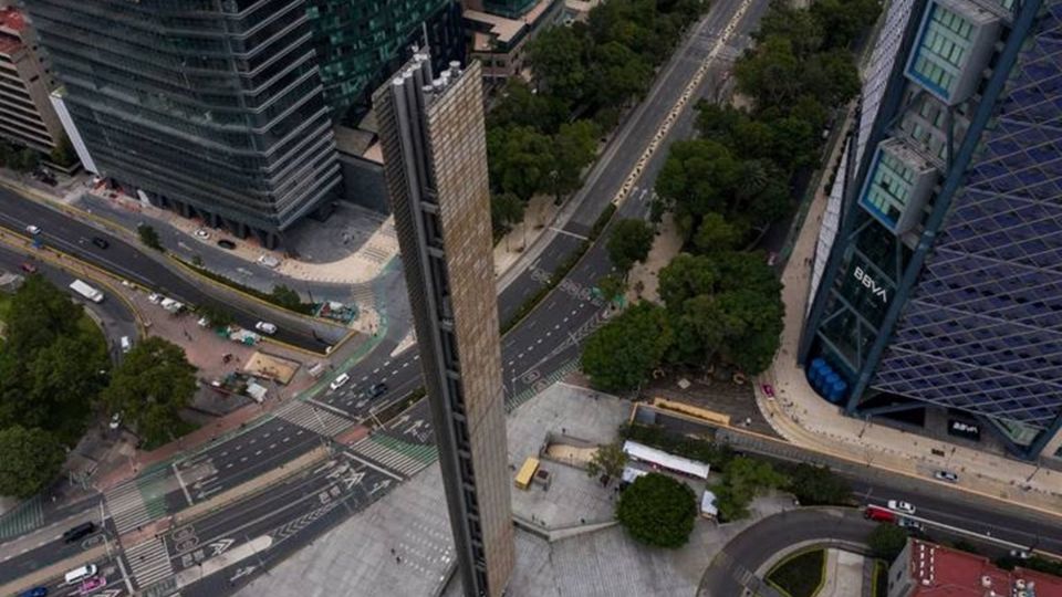 FGR captura a presunto implicado en delito en la “Estela de Luz”, obra de Calderón