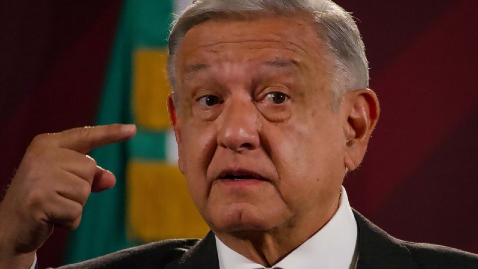 AMLO: los maestros apoyan los libros de texto, aunque los medios no quieran aceptarlo