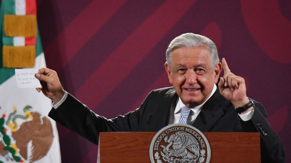 AMLO promete que el precio de la luz no subirá en lo que queda del sexenio