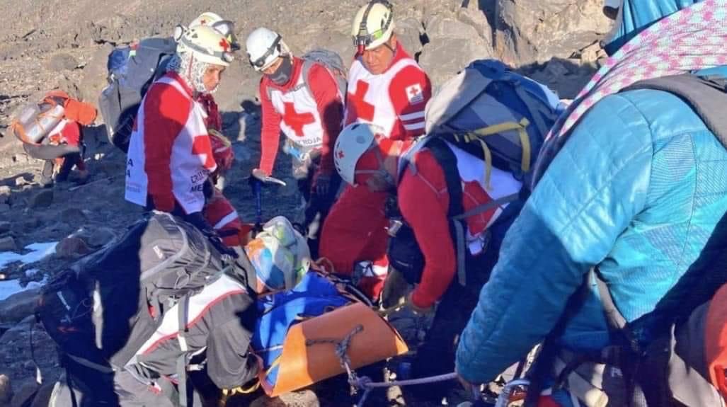 Rescatistas necesitan equipo para maniobras en Pico de Orizaba