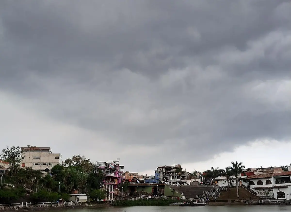 Por vaguada en Golfo de México habrá lluvia intensa en Veracruz