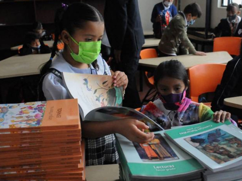 Más de 700 mil niños en Chihuahua llevan dos semanas sin libros y clases irregulares