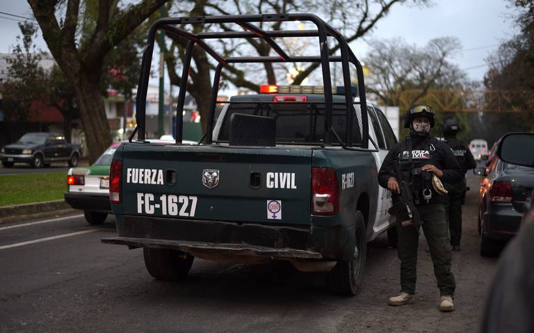 Patrulla de la Fuerza Civil cae de un puente en los límites de Tezonapa