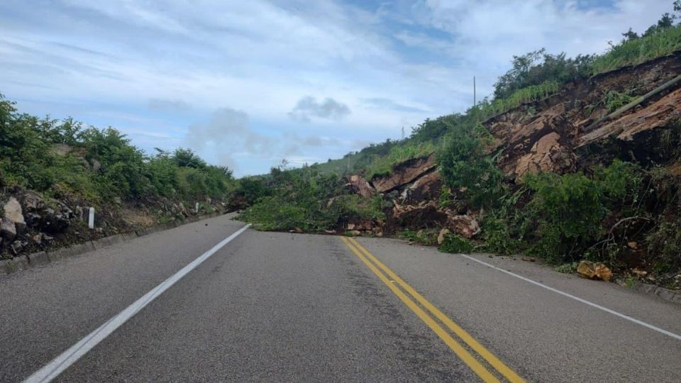 Caos en San Cristóbal de las casas: un derrumbe deja bloqueada una autopista en Chiapas