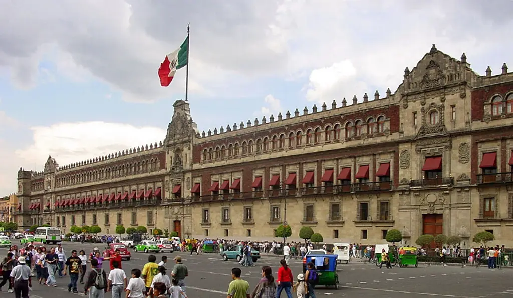 AMLO recibe en Palacio Nacional a delegación de EU; tratarán combate a fentanilo