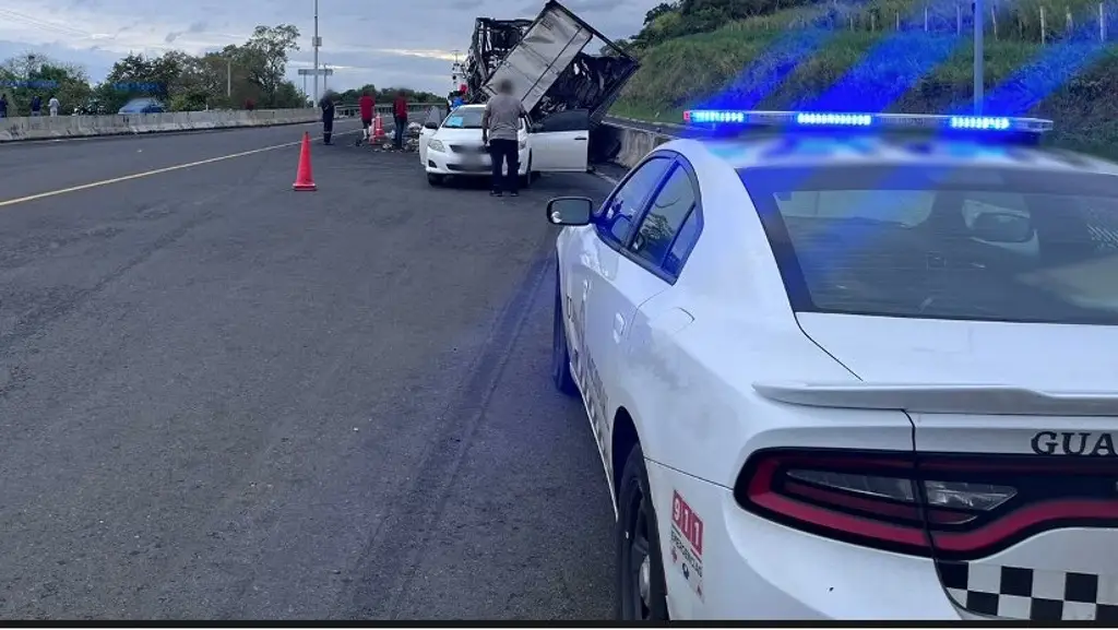 Cierre por accidente en carretera Poza Rica-Cardel la mañana de este lunes