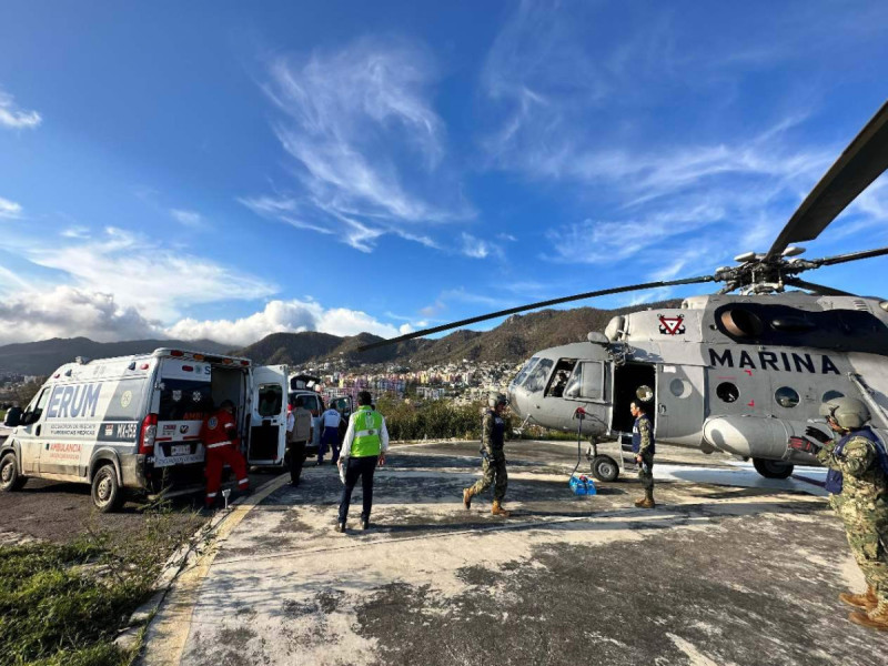 A través de puente aéreo, trasladan a tres recién nacidos de Acapulco a CDMX