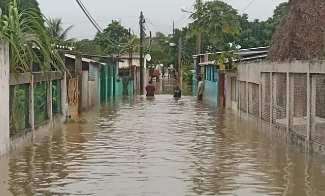 Tras daños por FF6, Coatza y Moloacán suspenden clases