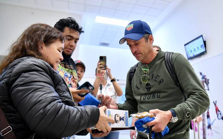 ¡Patrick Dempsey roba miradas en su llegada a Veracruz!