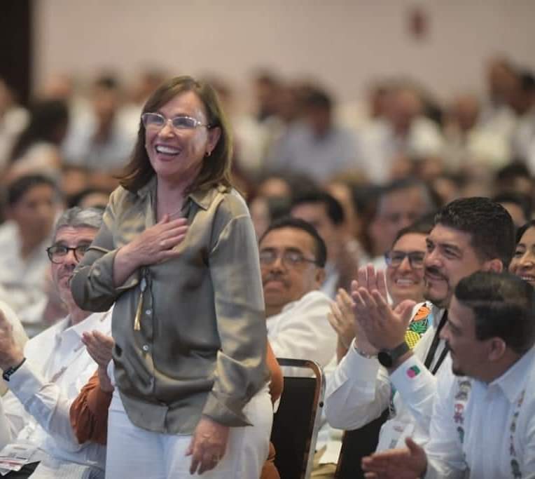 Rocío Nahle, política a ras de suelo, con el pueblo y con lealtad.