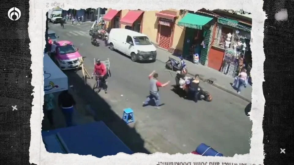 Policía mexicana detiene a ladrones en moto con su cuerpo; historia da vuelta al mundo