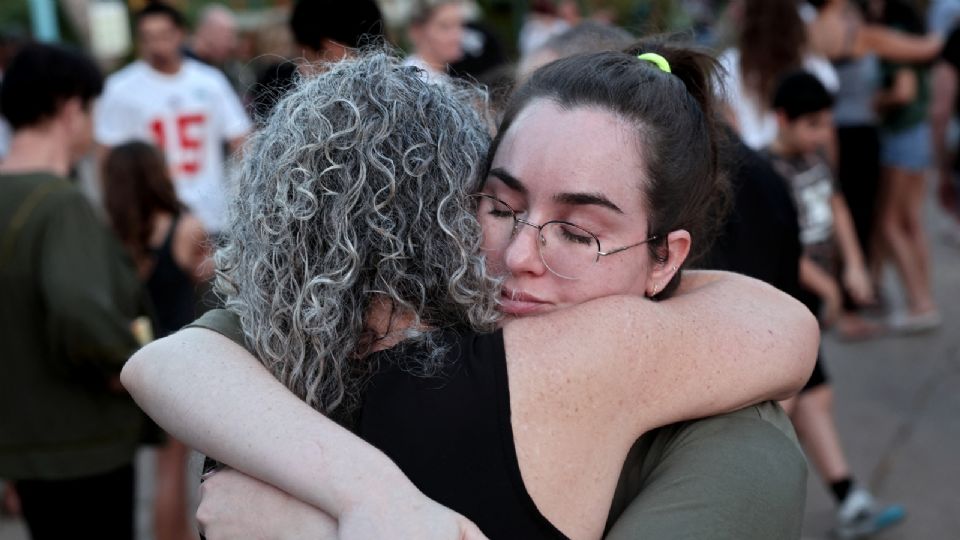 Jóvenes que asistieron al festival de música en Israel habrían sido quemad0s viv0s por Hamás