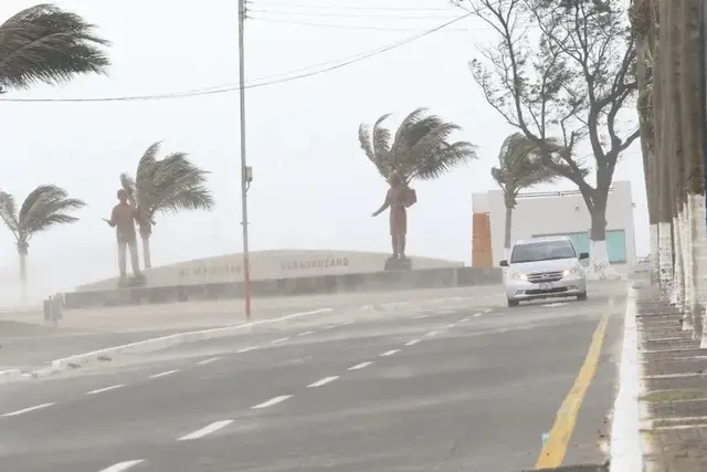 Clima: este lunes el Frente Frío 8 dejará lluvias y norte violento en Veracruz