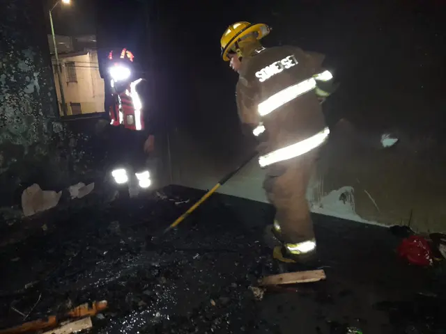 Vivienda se incendia en Fortín; madre e hijo se salvan de calcinarse