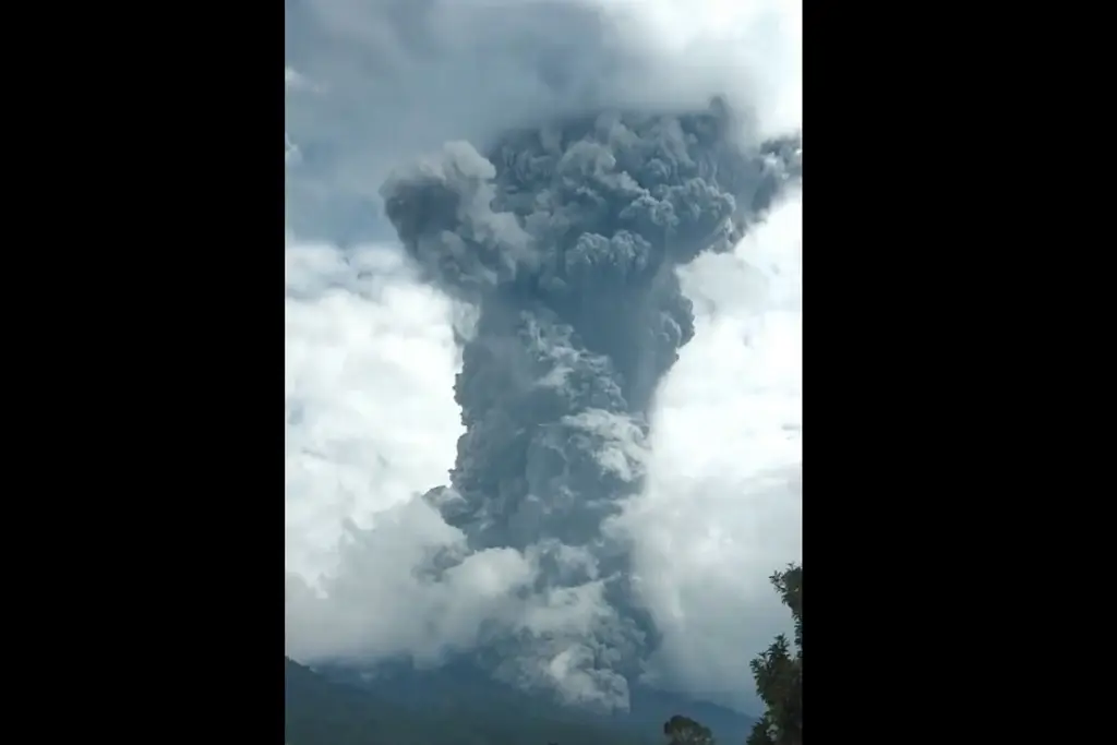 Mueren 11 alpinistas y hay 12 desaparecidos tras erupción de volcán