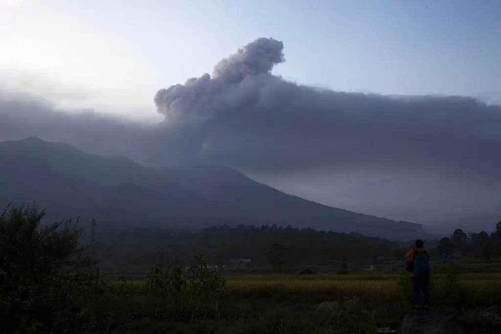 Suben a 22 los muertos por la erupción del volcán Marapi en Indonesia