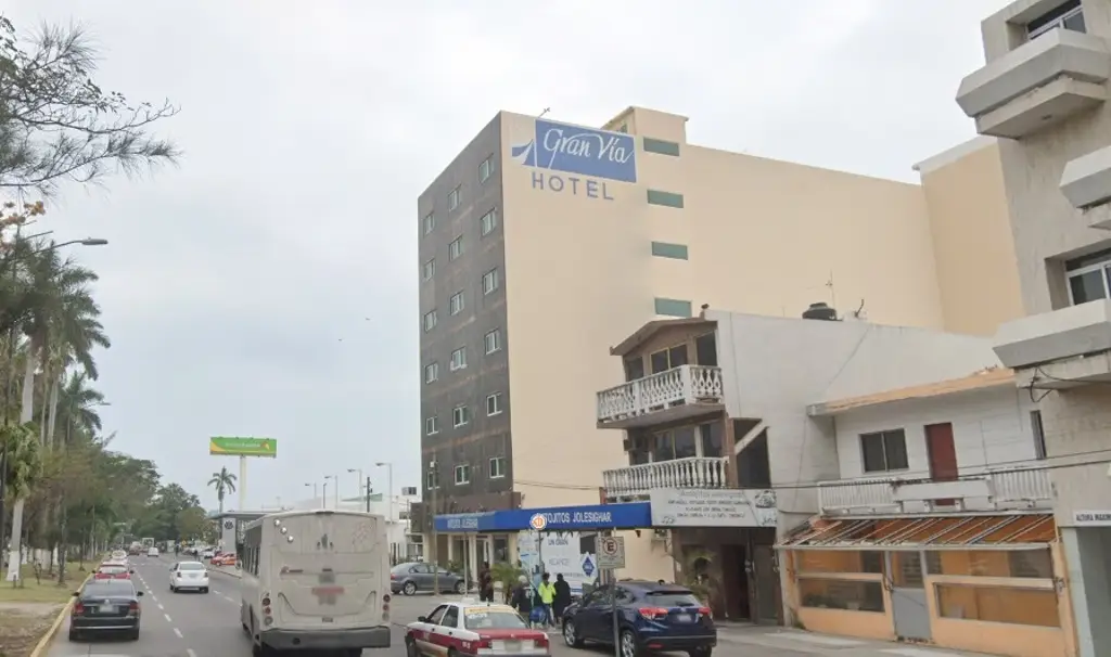 Hallan a mujer trans gravemente herida en hotel de Veracruz