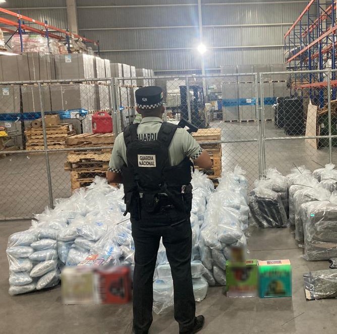 Decomisan 600 kilos de droga en el Aeropuerto Internacional de Guadalajara