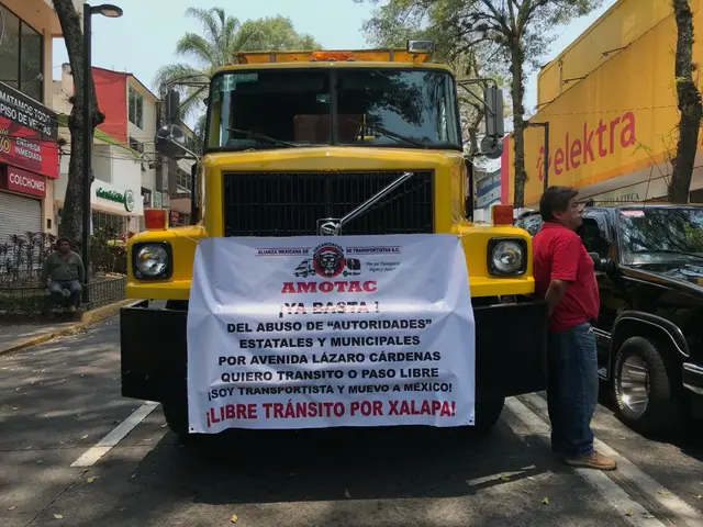 Al día roban 5 camiones de carga pesada en Veracruz: transportistas