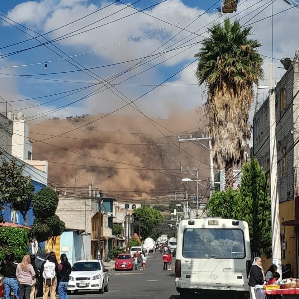 Graban deslizamiento de tierra del cerro de las Minas en Iztapalapa tras sismo en Puebla hoy