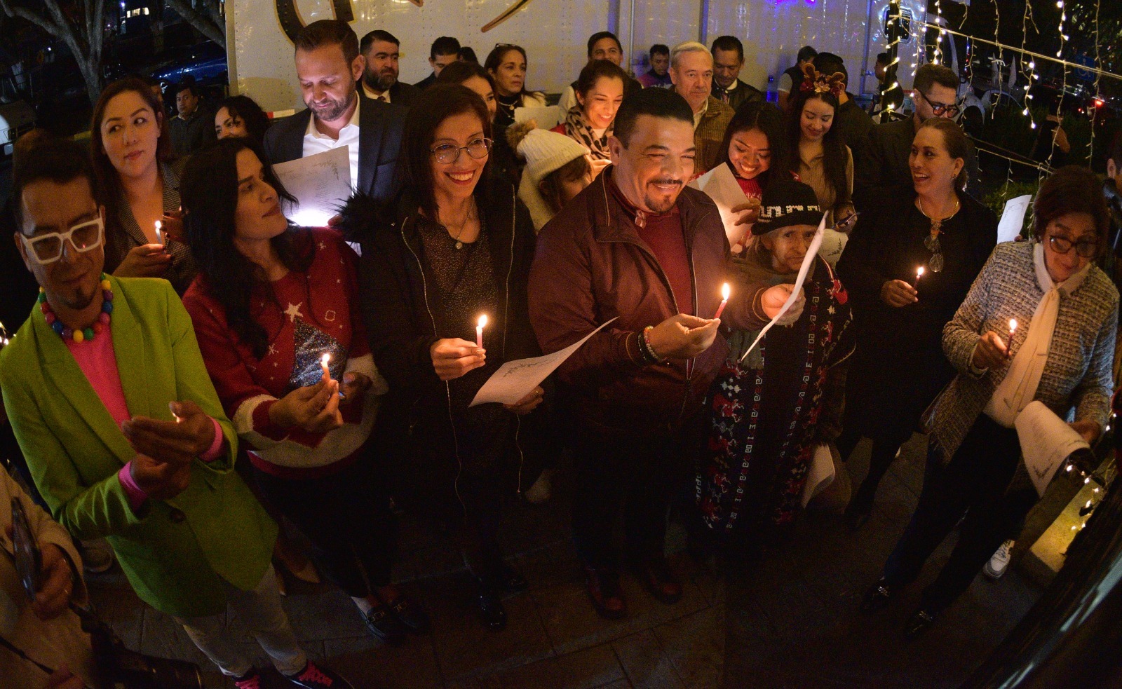 En el Congreso, celebran tradicional posada navideña