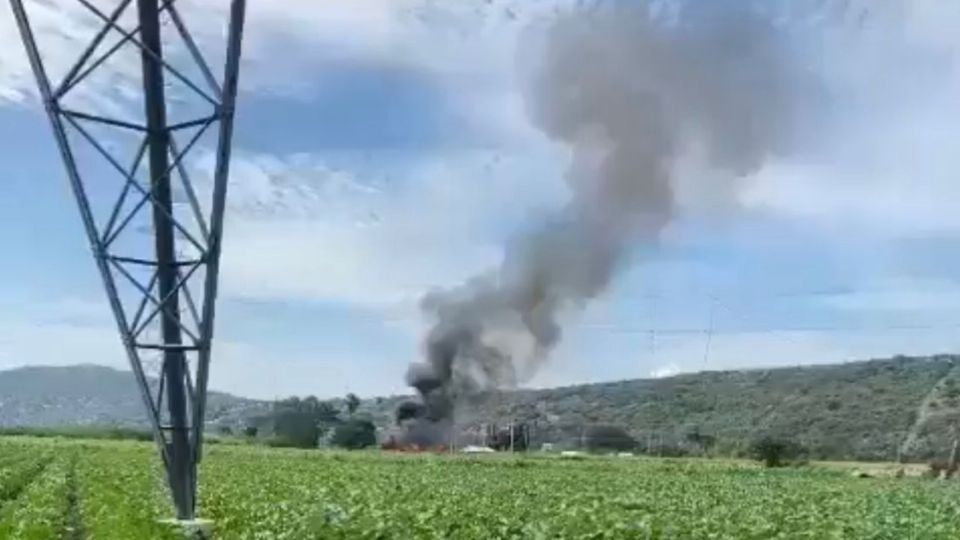 Cae helicóptero en Morelos, servicios de emergencia se movilizan