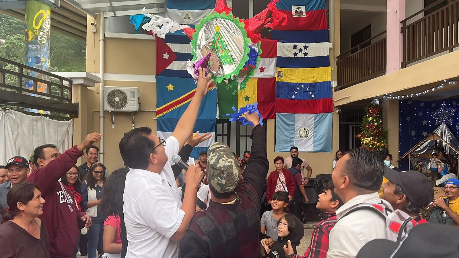 Es muy bonito: en Coatzacoalcos, migrantes celebran su primera posada