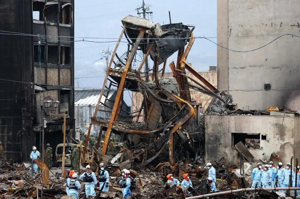 Elevan a 206 los fallecidos y 52 desaparecidos por el terremoto de Japón