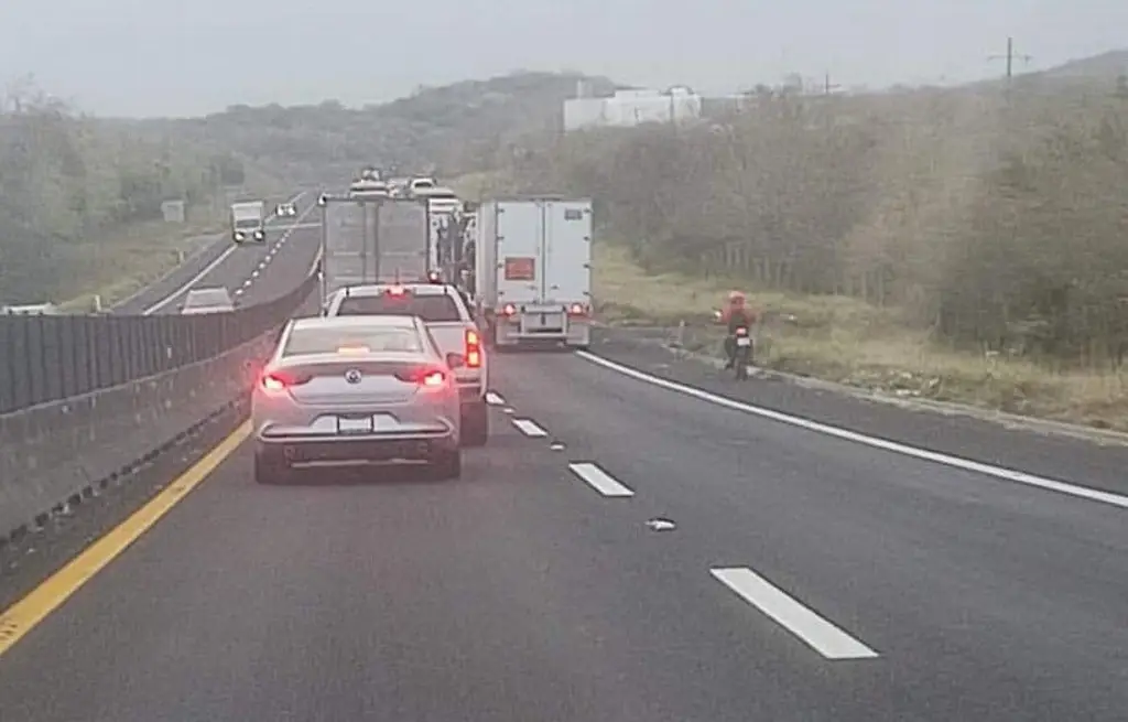 Accidente causa cierre vial en carretera Cardel-Veracruz con dirección al puerto