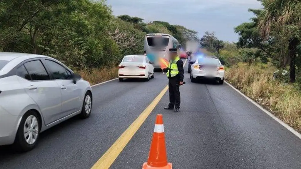 Hay cierre por accidente en la carretera Poza Rica-Cardel, hacia Veracruz