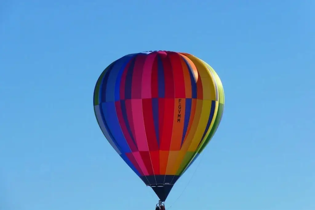 Cae globo aerostático; hay 4 muertos