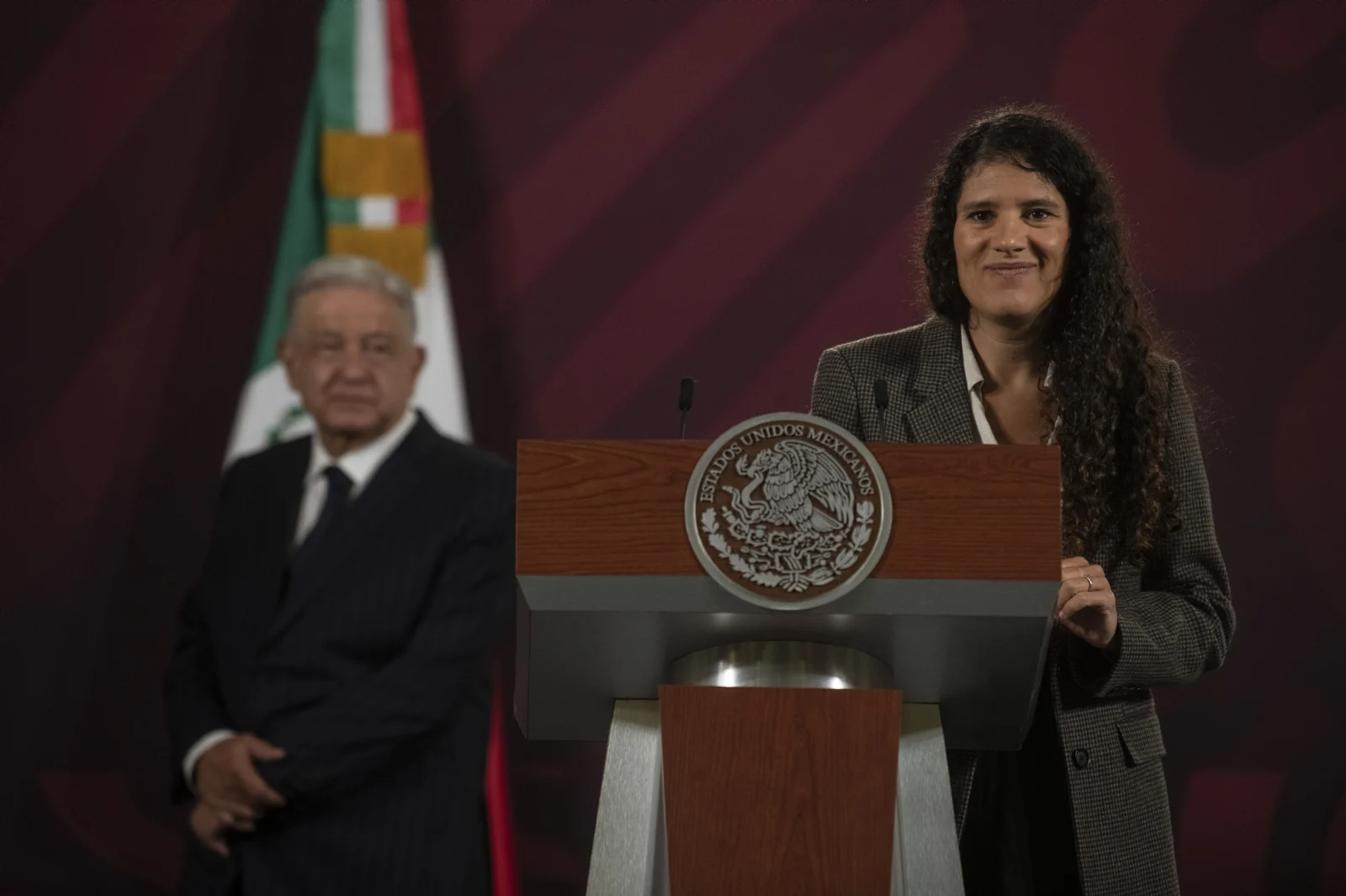 AMLO designa a Bertha Alcalde como nueva titular del ISSSTE