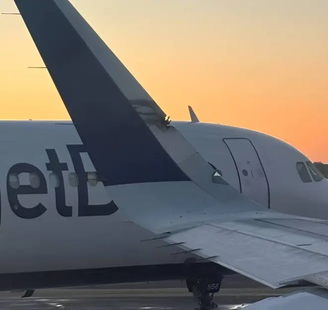 Dos aviones chocan en tierra en el aeropuerto de Boston; no hay heridos