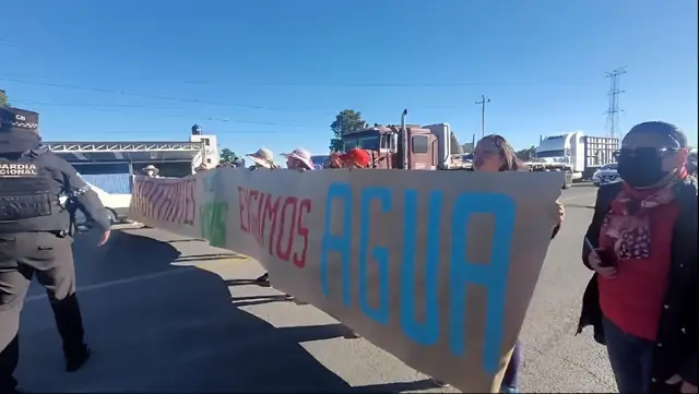 Las Vigas se queda sin agua: pobladores bloquean la Perote-Xalapa