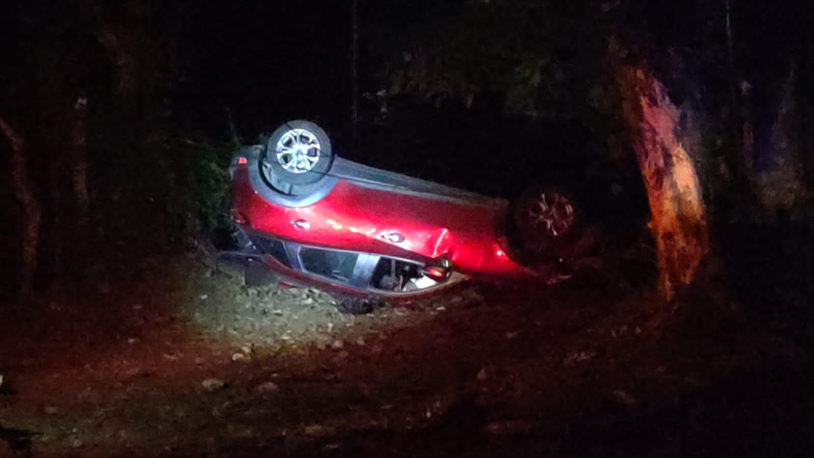 SE SALE VEHÍCULO EN EL TRAMO SAN ANDRÉS TUXTLA-COMOAPAN.