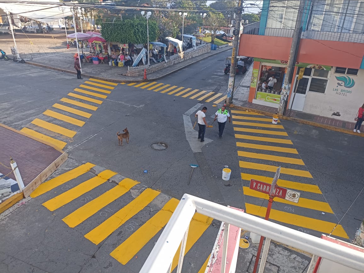 Balizar para embellecer y dar seguridad vial en Catemaco