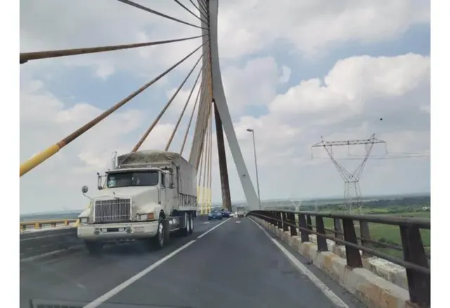 Abandonan 2 cadáveres en autopista del sur de Veracruz