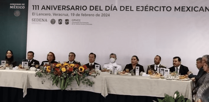 Gobernador Cuitláhuac García conmemora 111 aniversario del Ejército Mexicano