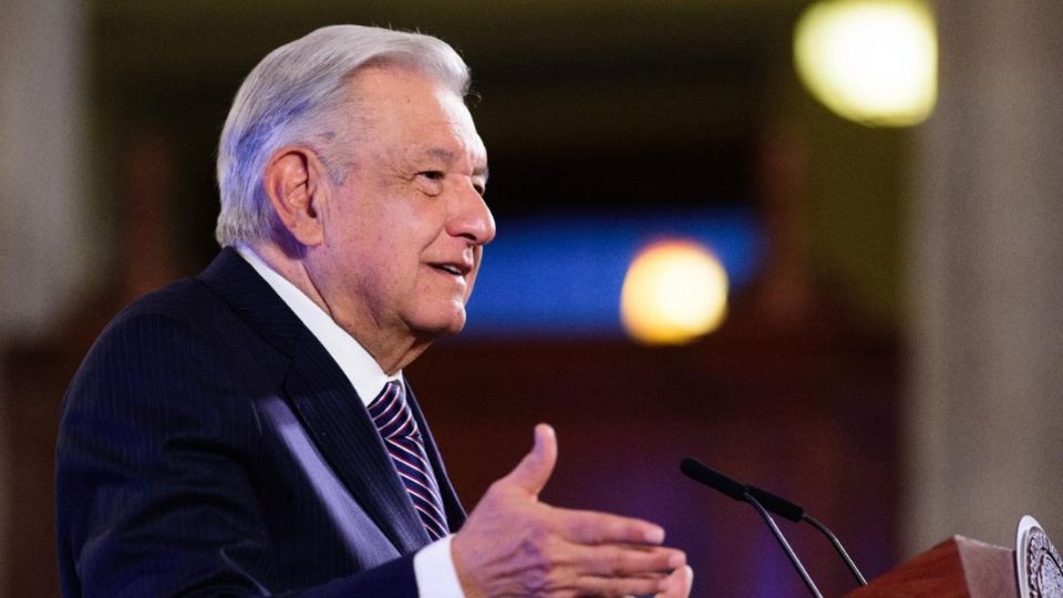 AMLO rechaza que su gobierno favoreció a Slim