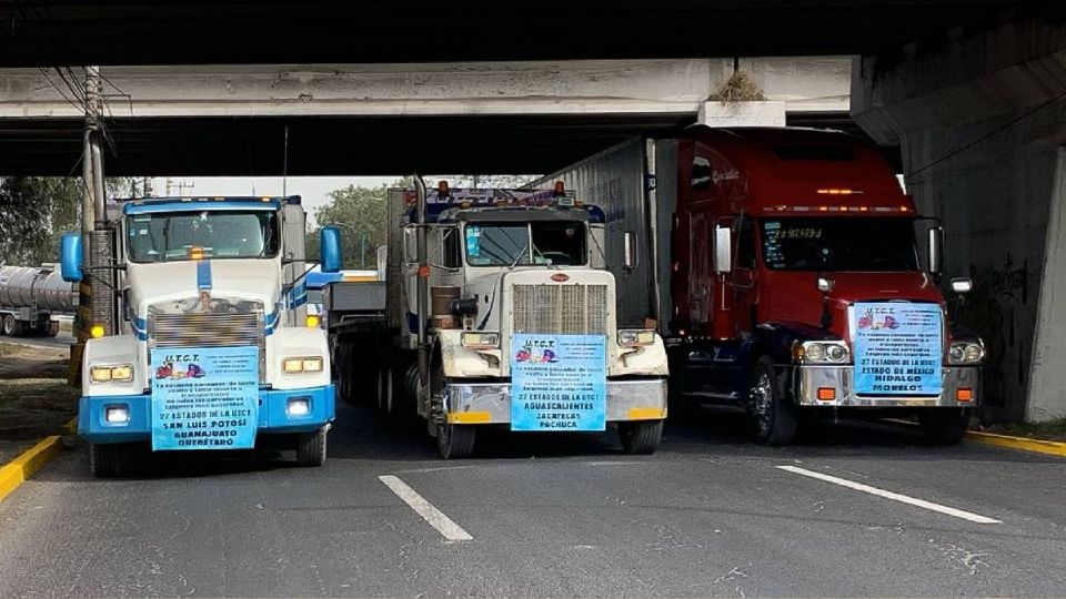 AMLO acusa que transportistas se levantaron de la mesa con Segob; advierte que no se dejarán “chantajear»