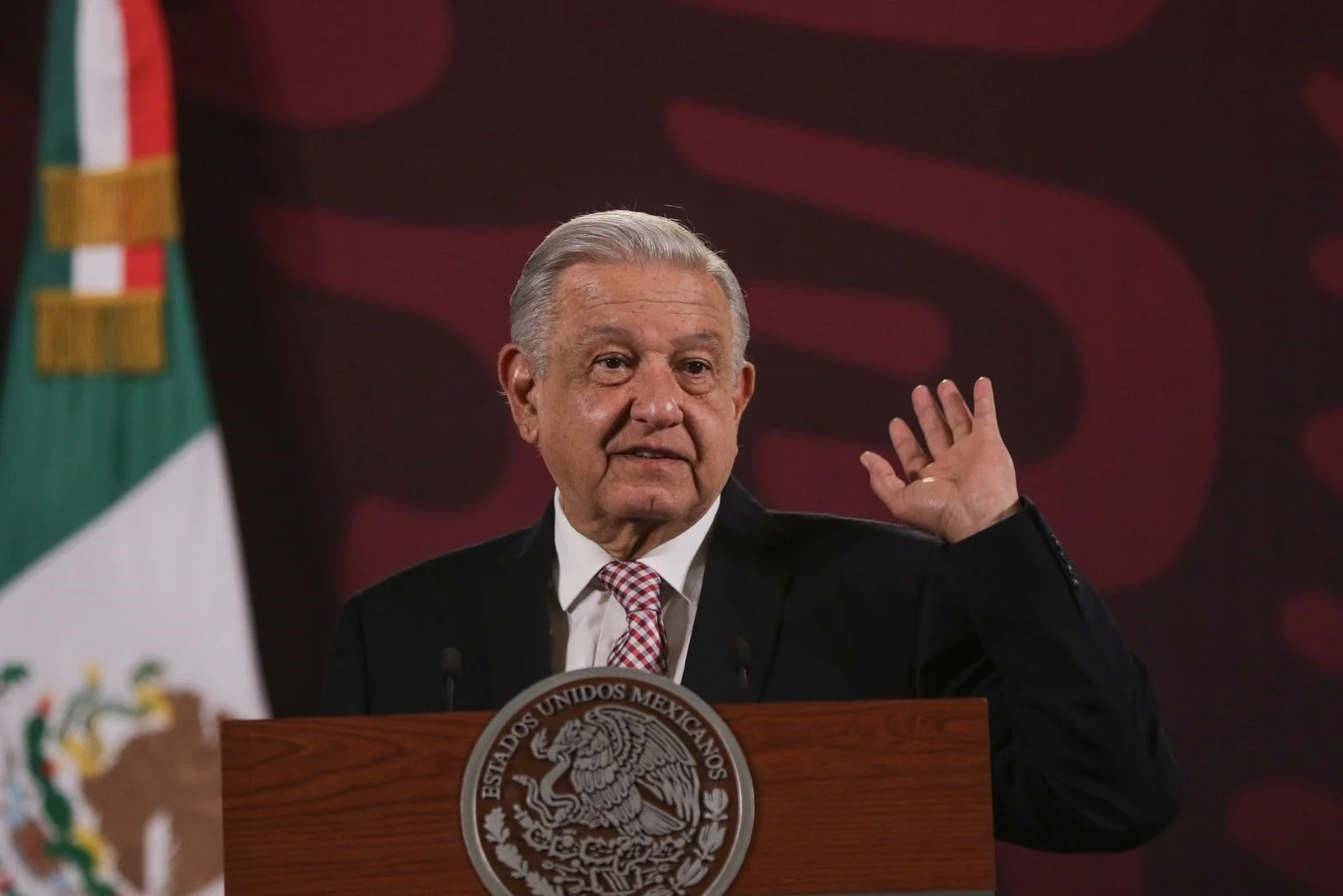 AMLO anuncia gira por 23 estados del país para supervisar avances en salud