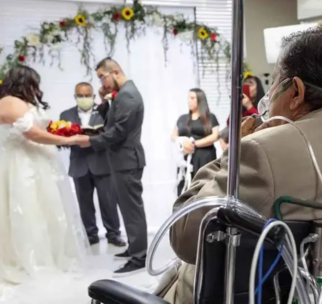 Hospital improvisa boda para cumplir el último deseo de un papá moribundo