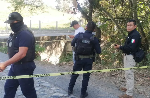 Motociclista muere al caer de un puente en Fortín, Veracruz