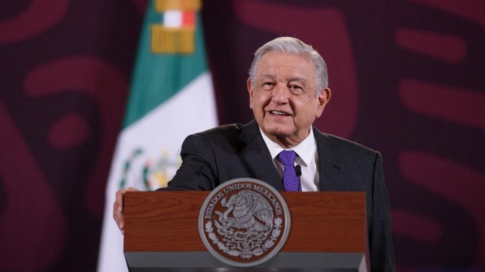 AMLO llama “hipócritas” a candidatos que firmaron acuerdo por la paz y encabezan “guerra sucia”